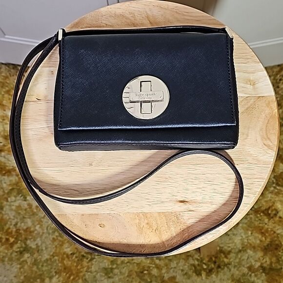 Kate Spade Crossbody Leather Black Silvertone Hardware - Picture 1 of 9